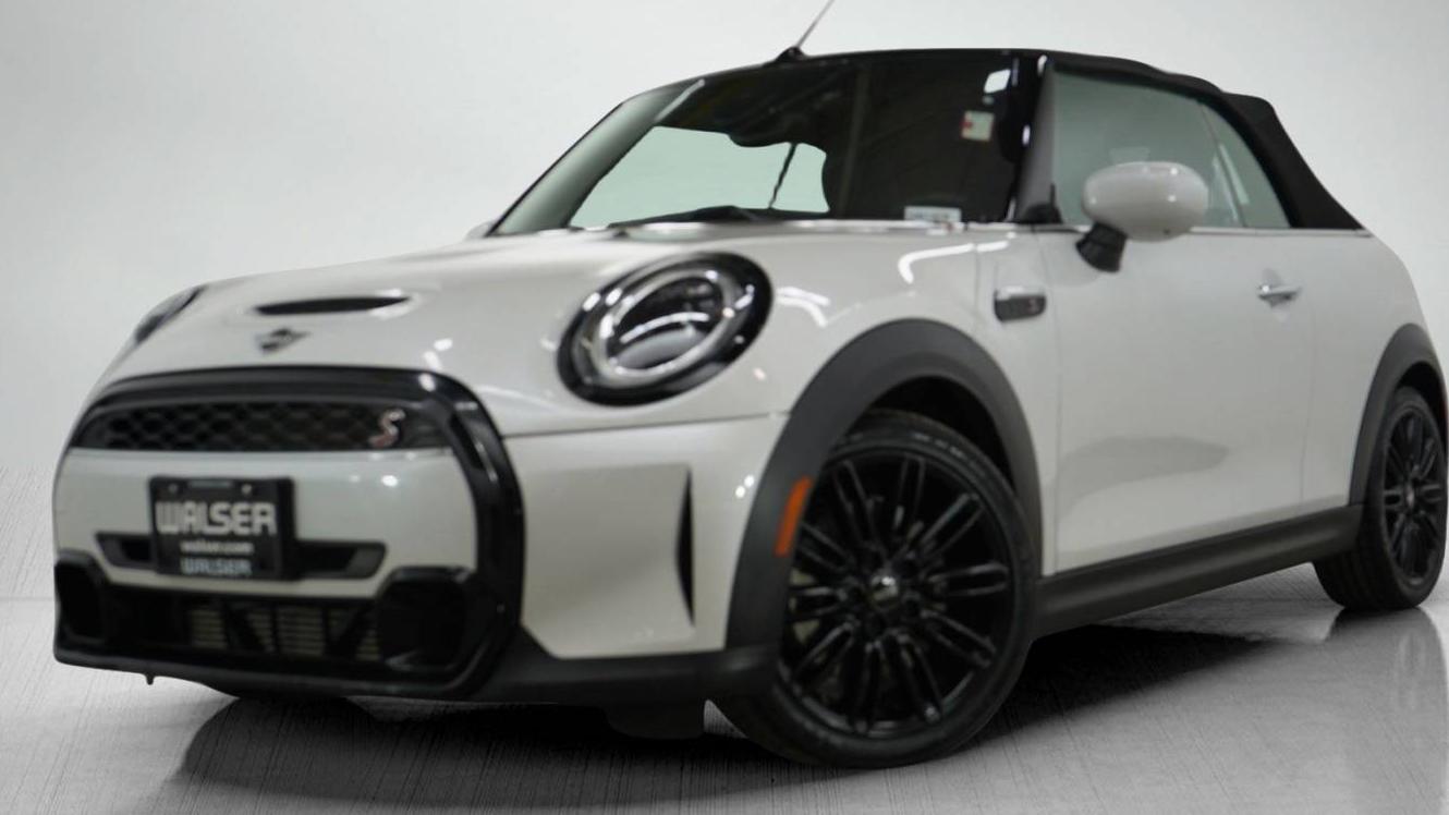 MINI COOPER CONVERTIBLE 2024 WMW43DL09R3S08589 image